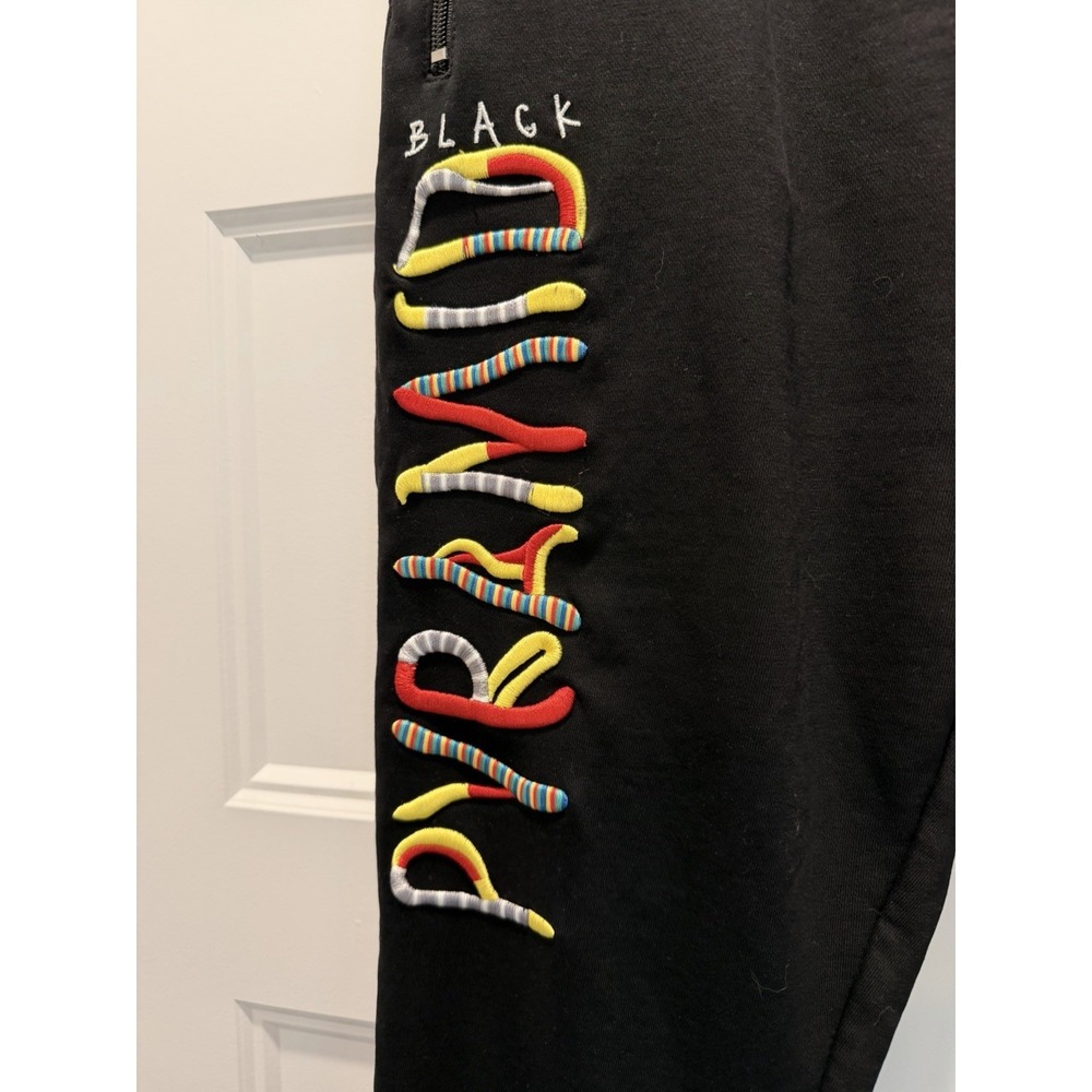 Black Pyramid Chris Brown Spellout Joggers Mens XXL Black Embroidered Sweatpants - Picture 2 of 5